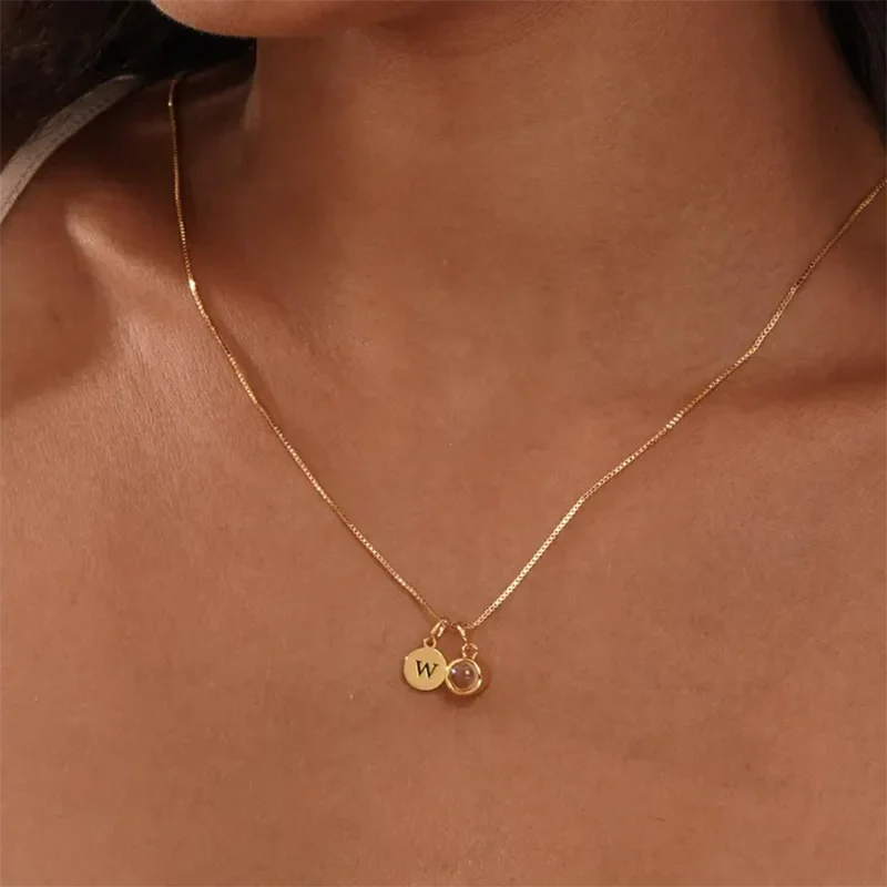 Collar con inicial y foto de proyección personalizada